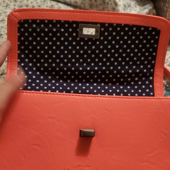 Pink Purse - Picture 2 of 3